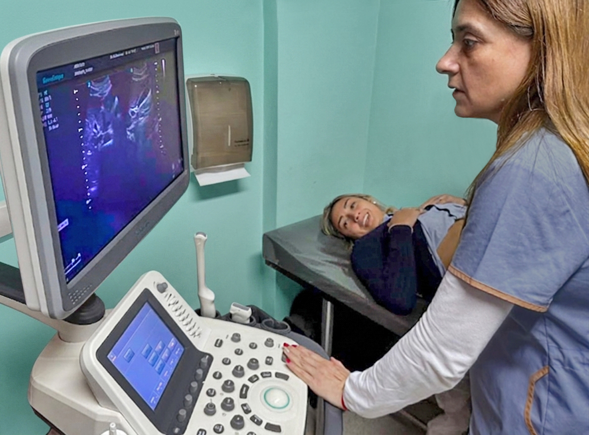 Ecografía en el centro médico Arevalo
